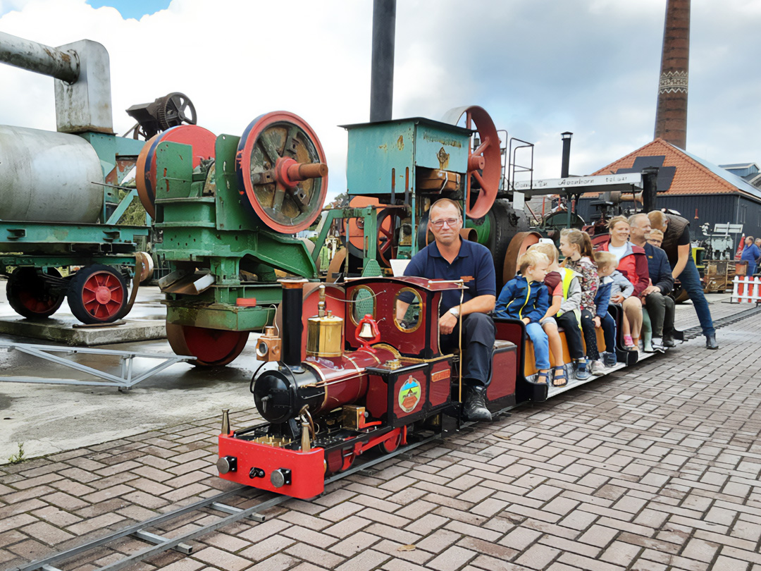 STOOMMODELLEN IN DE SPOTLIGHTS BIJ MEDEMBLIKKER STEAMFAIR