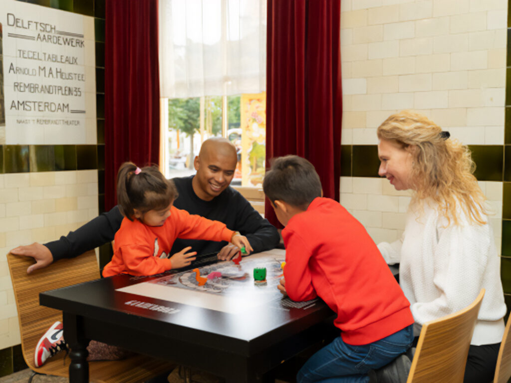 Spelletjescafé Hoorn bij het zuiderzeemuseum, foto Studio Merike