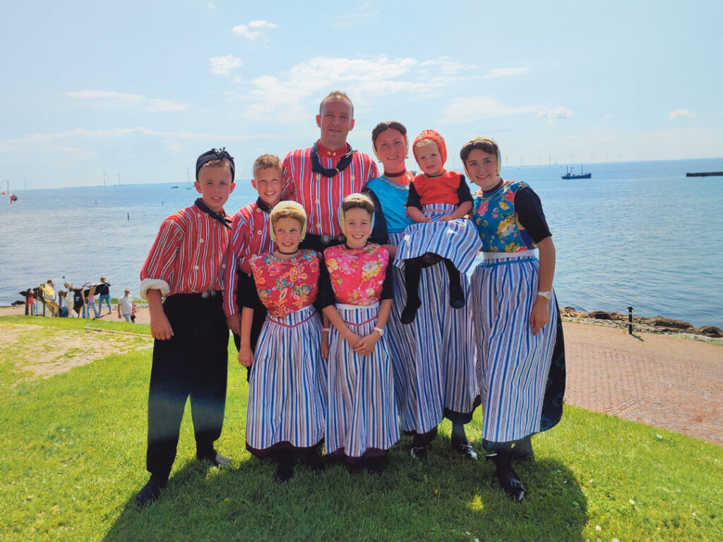 Michiel en Hermina van de Berg met hun kinderen