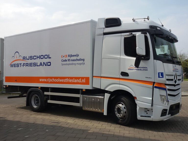 Cadeautip van de dag voor: Proefles Bus Rijden Cadeaubon van Rijschool West-Friesland