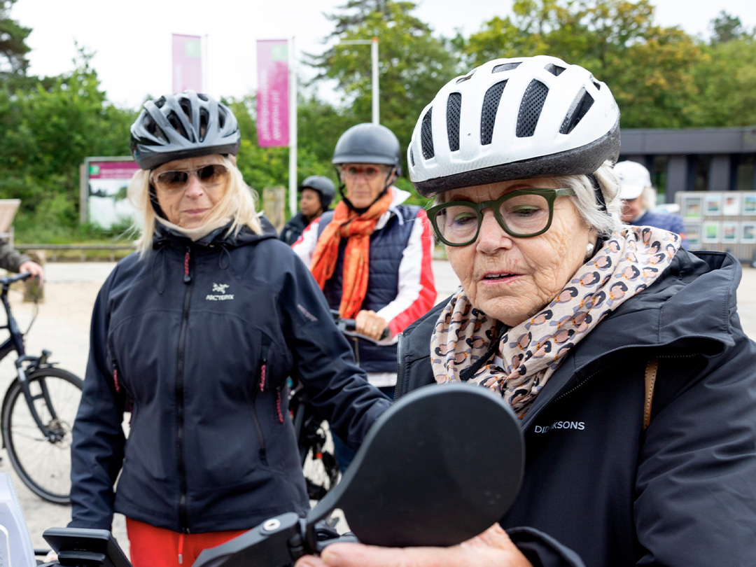 FIETSCHECK IN GROOTEBROEK EN ENKHUIZEN OM FIETSERS VEILIG OP DE WEG TE HOUDEN