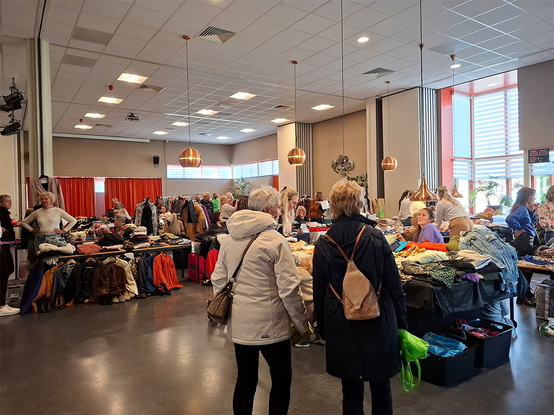 Inmiddels is de Kledingbeurs in de Schoof al meerdere keren georganiseerd en volgt in het najaar weer een nieuwe editie!