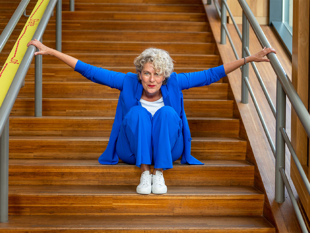 Op vrijdag 14 november 2025 speelt theatermaker en docent Paulien Fraanje haar eerste solovoorstelling ZiNN in Theater Het Pakhuis!
