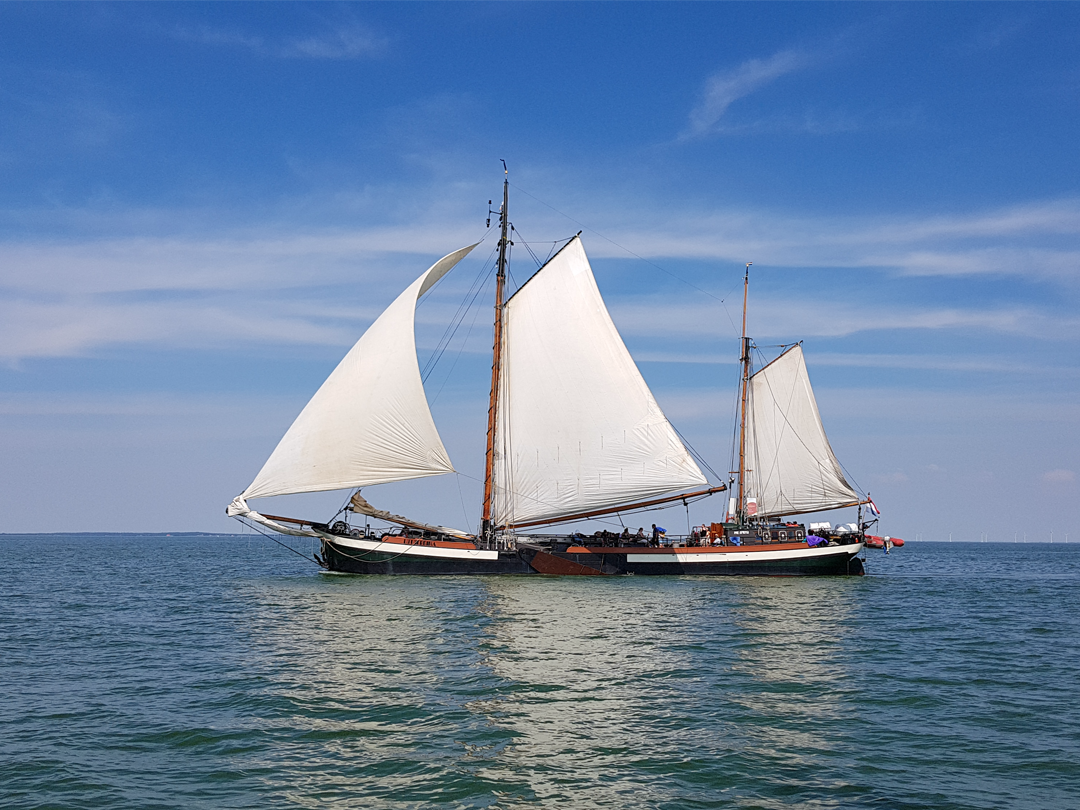 Ontdek nieuwe mogelijkheden op het water tijdens open dag van de Lutgerdina in Enkhuizen