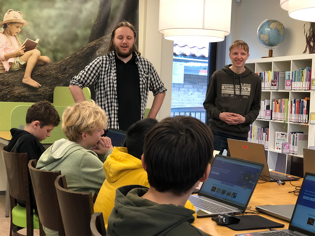 Vrijwilligers gezocht voor CoderDojo bij de Westfriese Bibliotheken