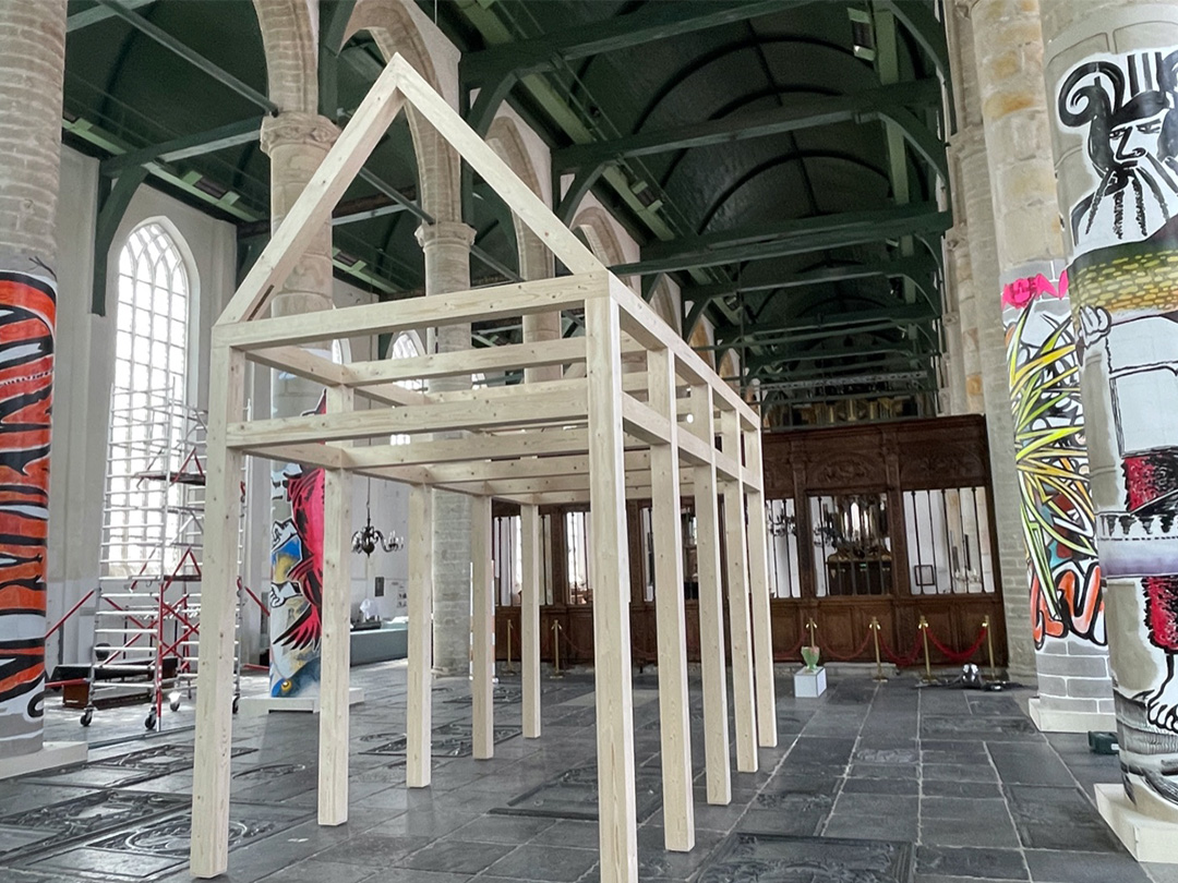Eeuwen geschiedenis vertaald naar hedendaagse kunst in de Westerkerk