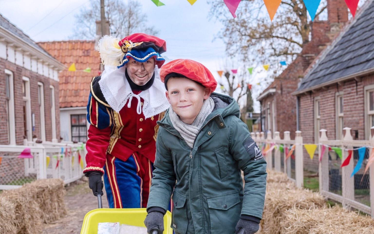 Alle kinderen verzamelen… kom naar het Pietendorp in Enkhuizen!